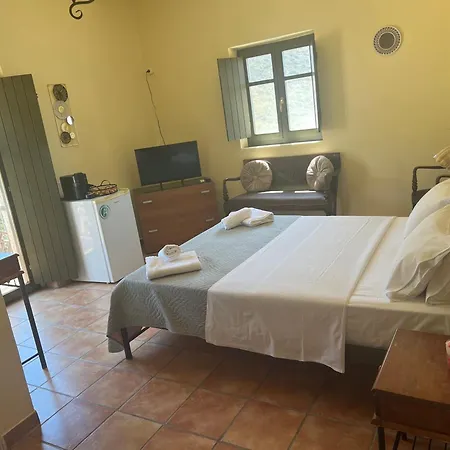 Onar Mani Aparthotel Neo Oitilo