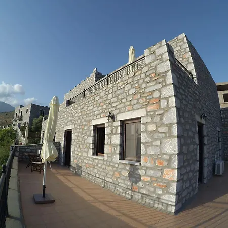 Onar Mani Apartmanhotel Néon Oítilon