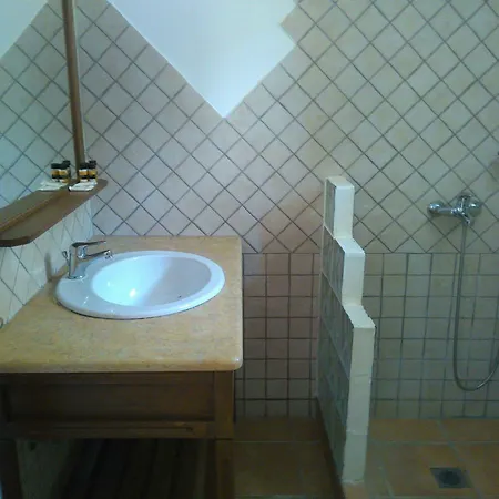 Onar Mani Aparthotel