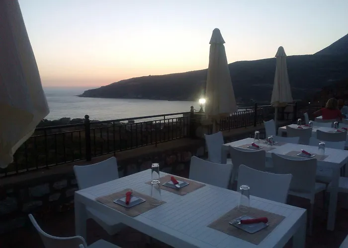 Onar Mani 3* Néon Oítilon